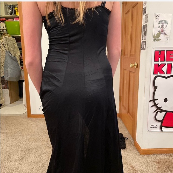 Lace and satin maxi slip - Picture 3 of 6